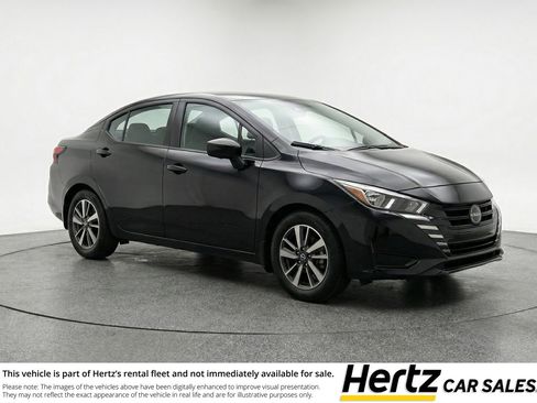 Used 2025 Nissan Versa SV image 1
