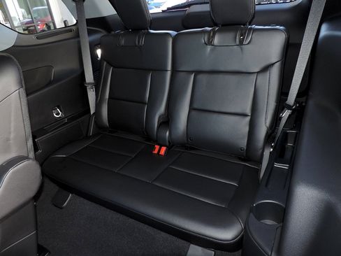 Used 2023 Ford Explorer Limited w/ Limited Technology Package image 18