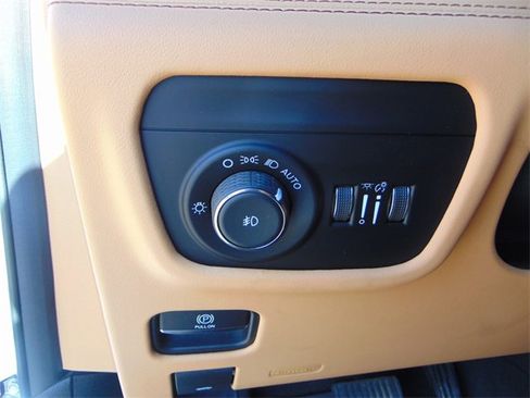 Used 2022 Jeep Grand Cherokee L Summit image 19