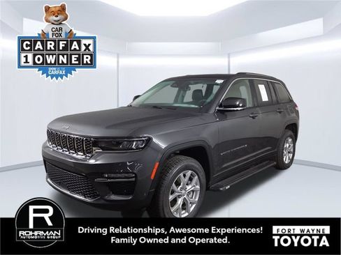 Used 2023 Jeep Grand Cherokee Limited w/ Luxury Tech Group II AWD/4WD image 1