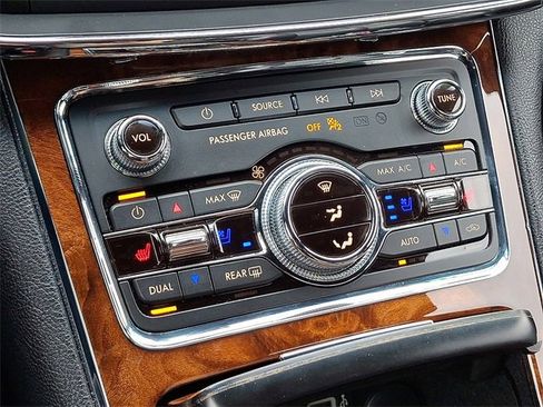Used 2017 Lincoln Continental Select FWD image 15