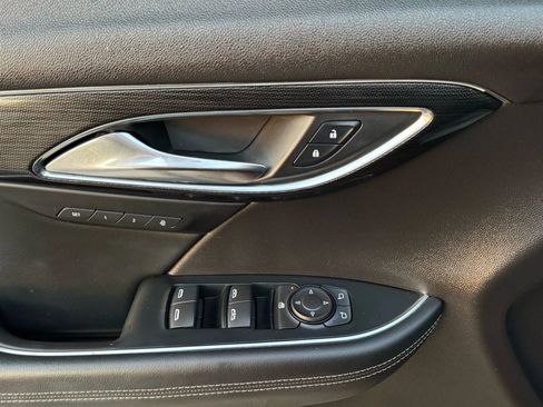 Used 2022 Buick Envision Essence w/ Technology Package I image 14