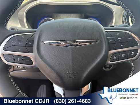 New 2026 Chrysler Pacifica Select FWD image 20