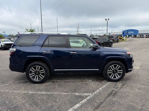 Used 2015 Toyota 4Runner Limited w/ Convenience Package AWD/4WD image 6