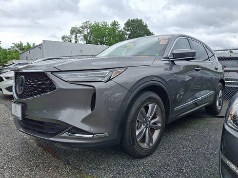 Used 2024 Acura MDX SH-AWD image 3