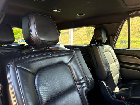 Used 2021 Lincoln Navigator L Reserve AWD/4WD image 25