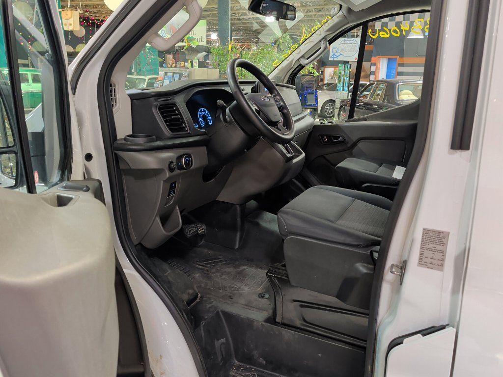 Used 2025 Ford Transit 250 Low Roof w/ Exterior Upgrade Package RWD image 14