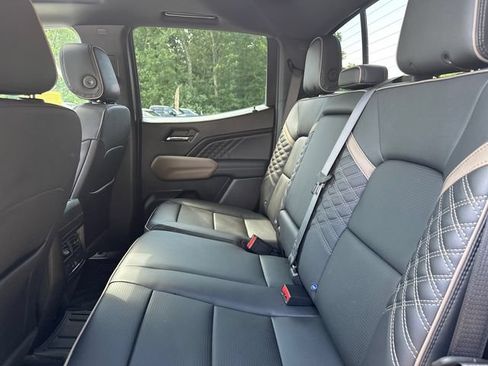 Used 2026 GMC Canyon Denali AWD/4WD image 19