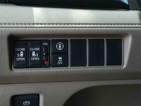Used 2024 Honda Odyssey EX image 37