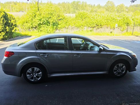 Used 2011 Subaru Legacy 2.5i AWD/4WD image 6