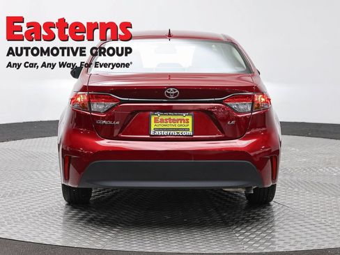 Used 2025 Toyota Corolla LE FWD image 6