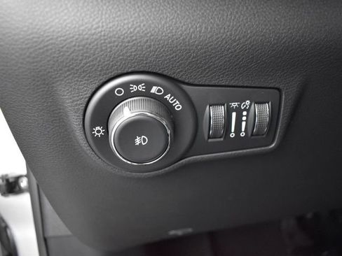 New 2026 Jeep Compass Latitude AWD/4WD image 14