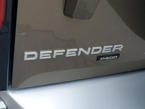 Used 2023 Land Rover Defender 110 SE AWD/4WD image 27