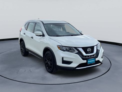Used 2018 Nissan Rogue S AWD/4WD image 3