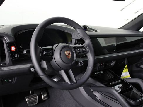 New 2026 Porsche Cayenne S AWD/4WD image 4