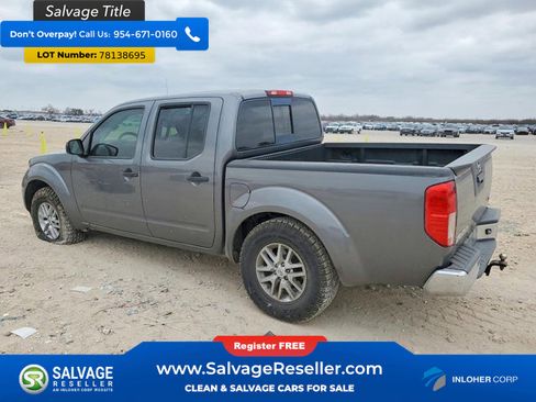 Used 2019 Nissan Frontier SV image 2