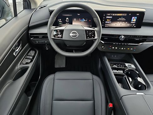 Certified 2025 Nissan Murano SV image 12