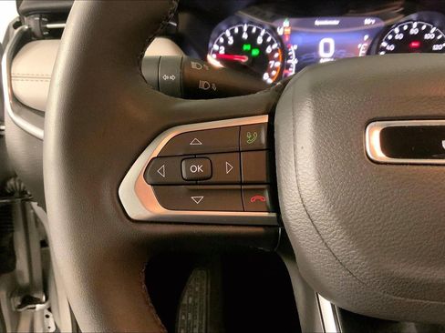 Used 2025 Jeep Compass Limited AWD/4WD image 18