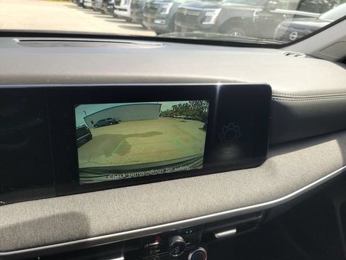 Used 2025 Nissan Kicks SV FWD image 24