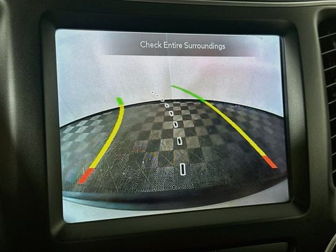 Used 2020 Jeep Cherokee Latitude w/ Quick Order Package 26F North AWD/4WD image 14