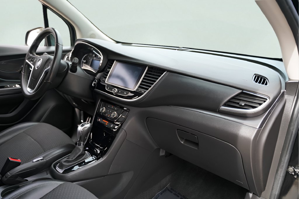 Used 2019 Buick Encore Sport Touring FWD image 21
