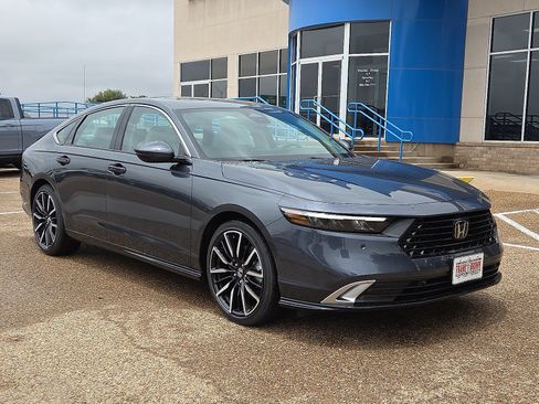 New 2026 Honda Accord Touring image 5