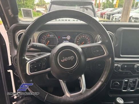 Used 2018 Jeep Wrangler Unlimited Sahara image 28