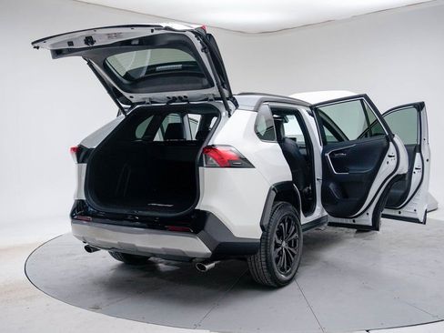 Used 2022 Toyota RAV4 XSE image 21