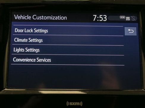 Used 2020 Toyota Camry SE image 25