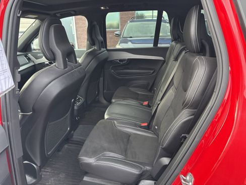 Used 2017 Volvo XC90 T5 R-Design w/ Vision Package image 11