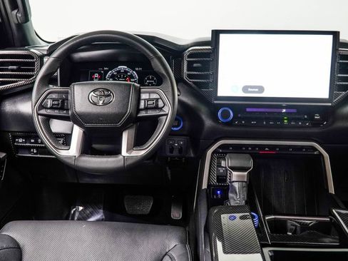 Used 2025 Toyota Tundra Limited AWD/4WD image 18