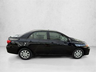 Used 2011 Toyota Corolla LE FWD video 4