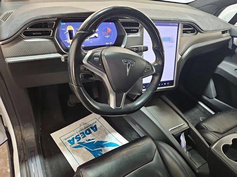Used 2017 Tesla Model X 75D image 6