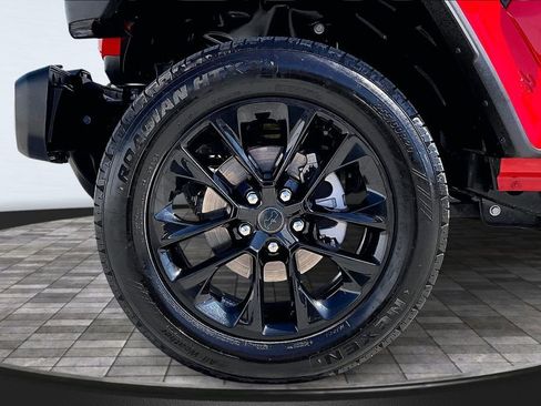 Certified 2025 Jeep Wrangler Unlimited Sahara w/ Safety Group image 32