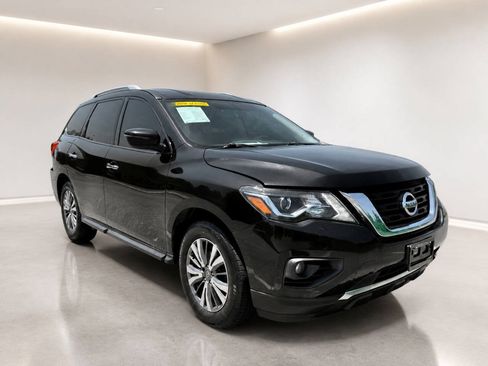 Used 2019 Nissan Pathfinder SV AWD/4WD image 2