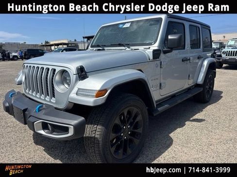 Used 2023 Jeep Wrangler Unlimited Sahara w/ Cold Weather Group AWD/4WD image 1