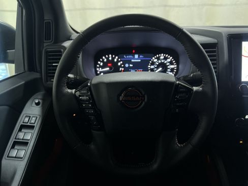 Used 2024 Nissan Frontier PRO-4X w/ Technology Package AWD/4WD image 31