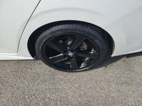 Used 2023 Nissan Sentra SR w/ Midnight Edition Package image 6