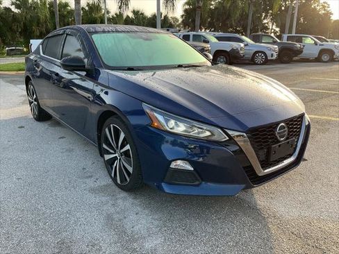 Used 2020 Nissan Altima 2.5 SR w/ Premium Package AWD/4WD image 11