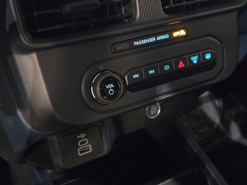 New 2025 Ford Maverick XL w/ Equipment Group 102A image 25