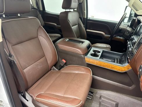Used 2016 Chevrolet Silverado 2500 High Country AWD/4WD image 22