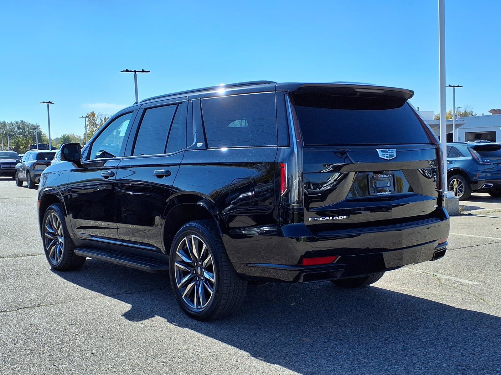 Used 2023 Cadillac Escalade Sport AWD/4WD image 7