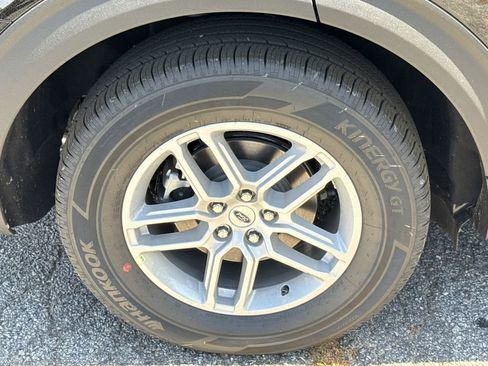 New 2026 Ford Explorer Active image 17