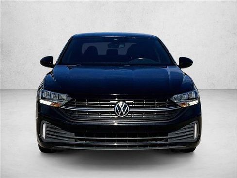 Used 2023 Volkswagen Jetta Sport FWD image 3