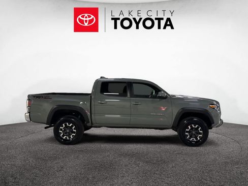 Used 2023 Toyota Tacoma TRD Off-Road image 11