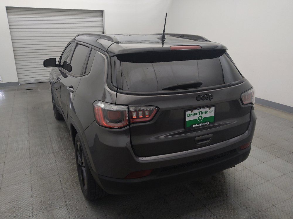 Used 2019 Jeep Compass Latitude FWD image 6