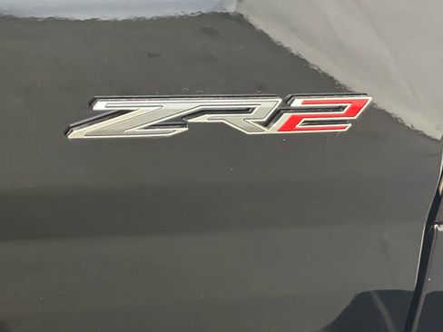 Used 2022 Chevrolet Colorado ZR2 AWD/4WD image 8