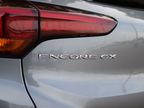 Used 2020 Buick Encore GX Essence w/ Experience Buick Package FWD image 35