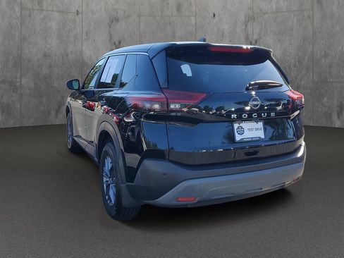 Used 2023 Nissan Rogue S FWD image 4