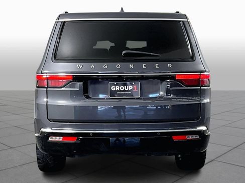 Used 2023 Jeep Wagoneer 2WD image 4